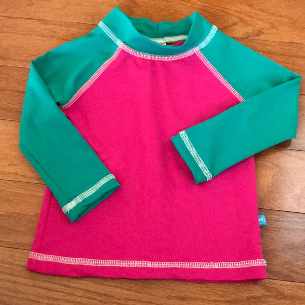The Honest Company rashguard. Large (2T)